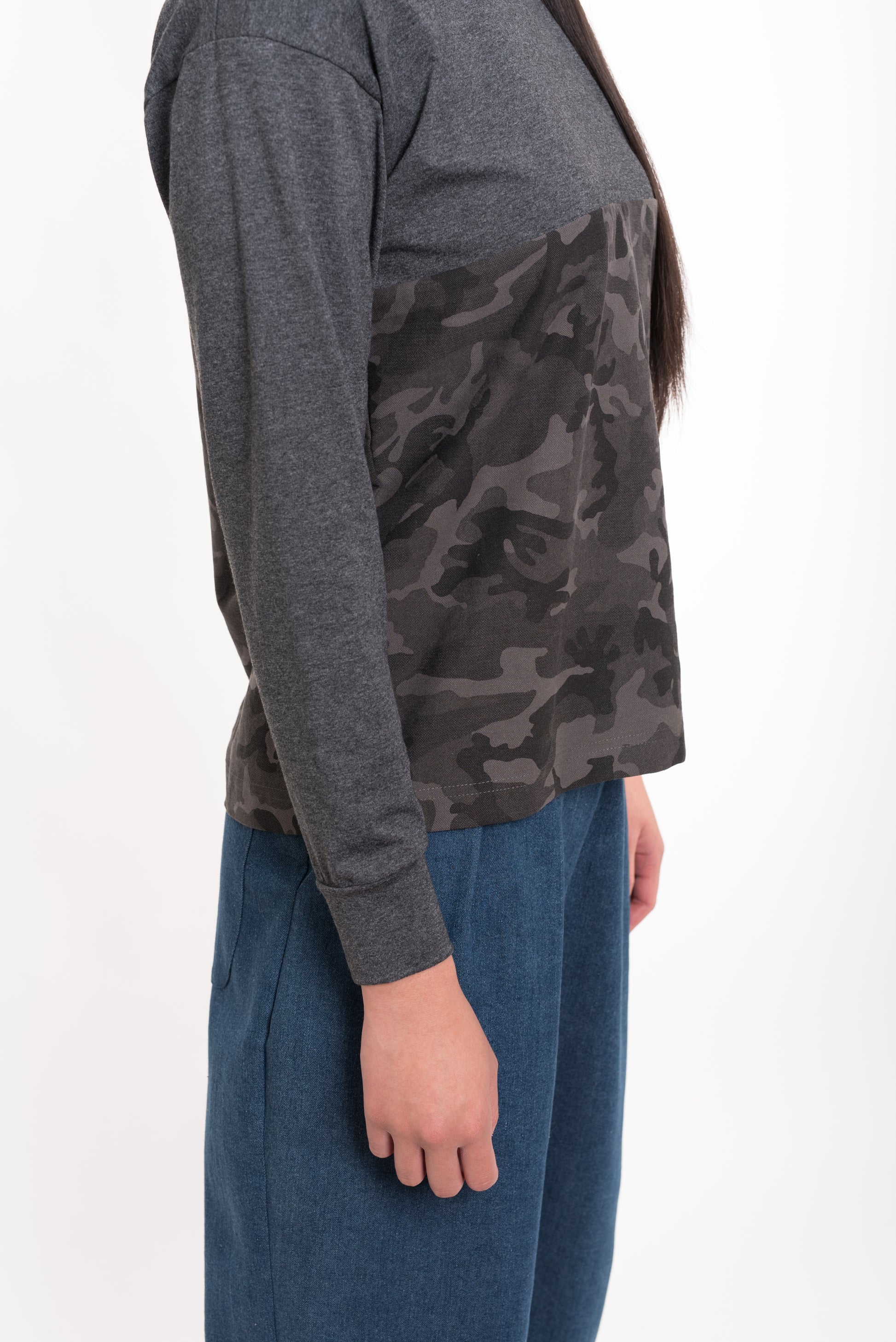 Camouflage Print Long Sleeve T-shirt - casacomostyle